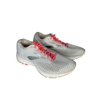 Brooks‎ Revel 2 running/walking shoe light gray white w neon pink laces. Size 9